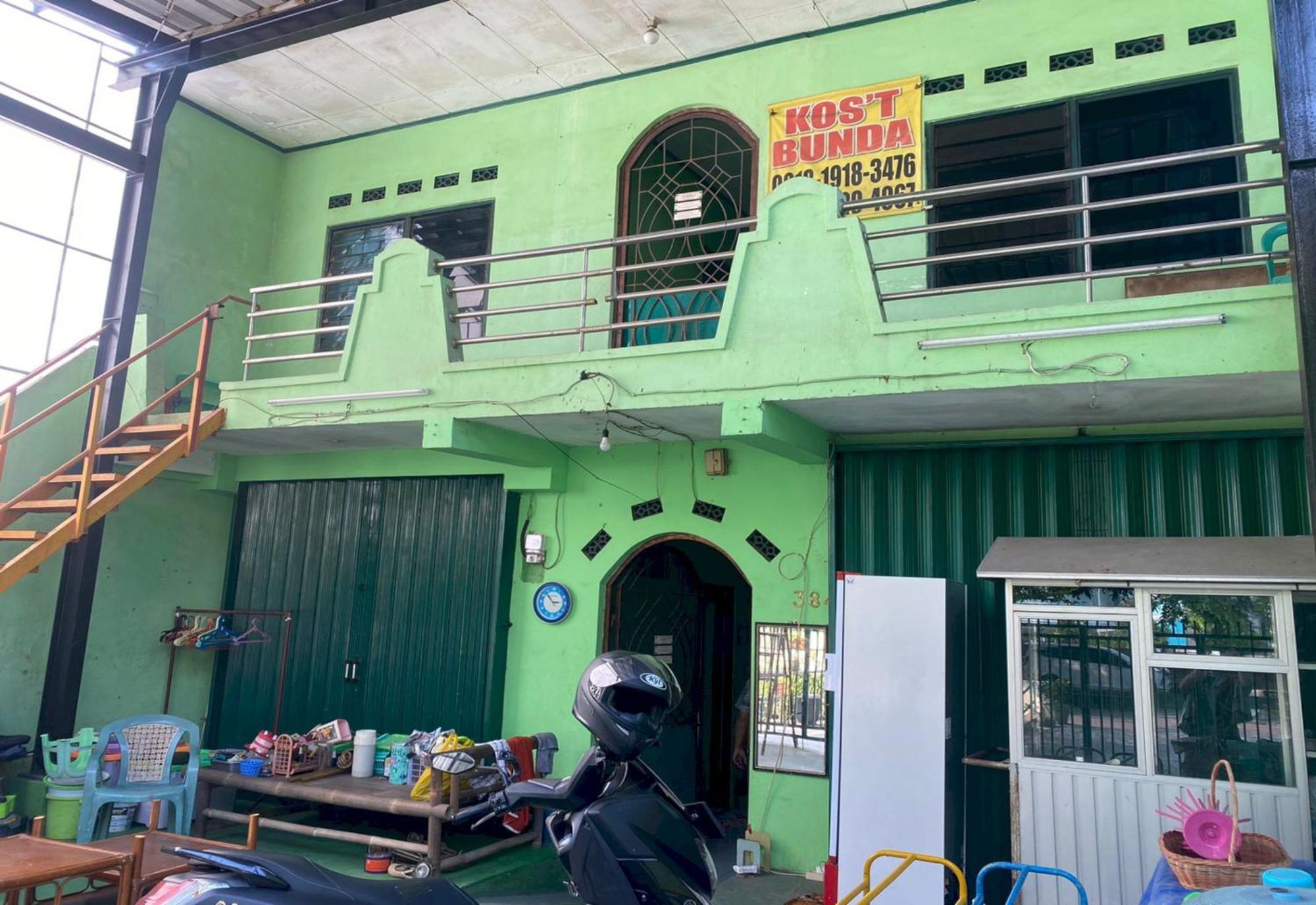 Spot On 94166 Kost Bunda Syariah Hotel Bekasi Exterior photo