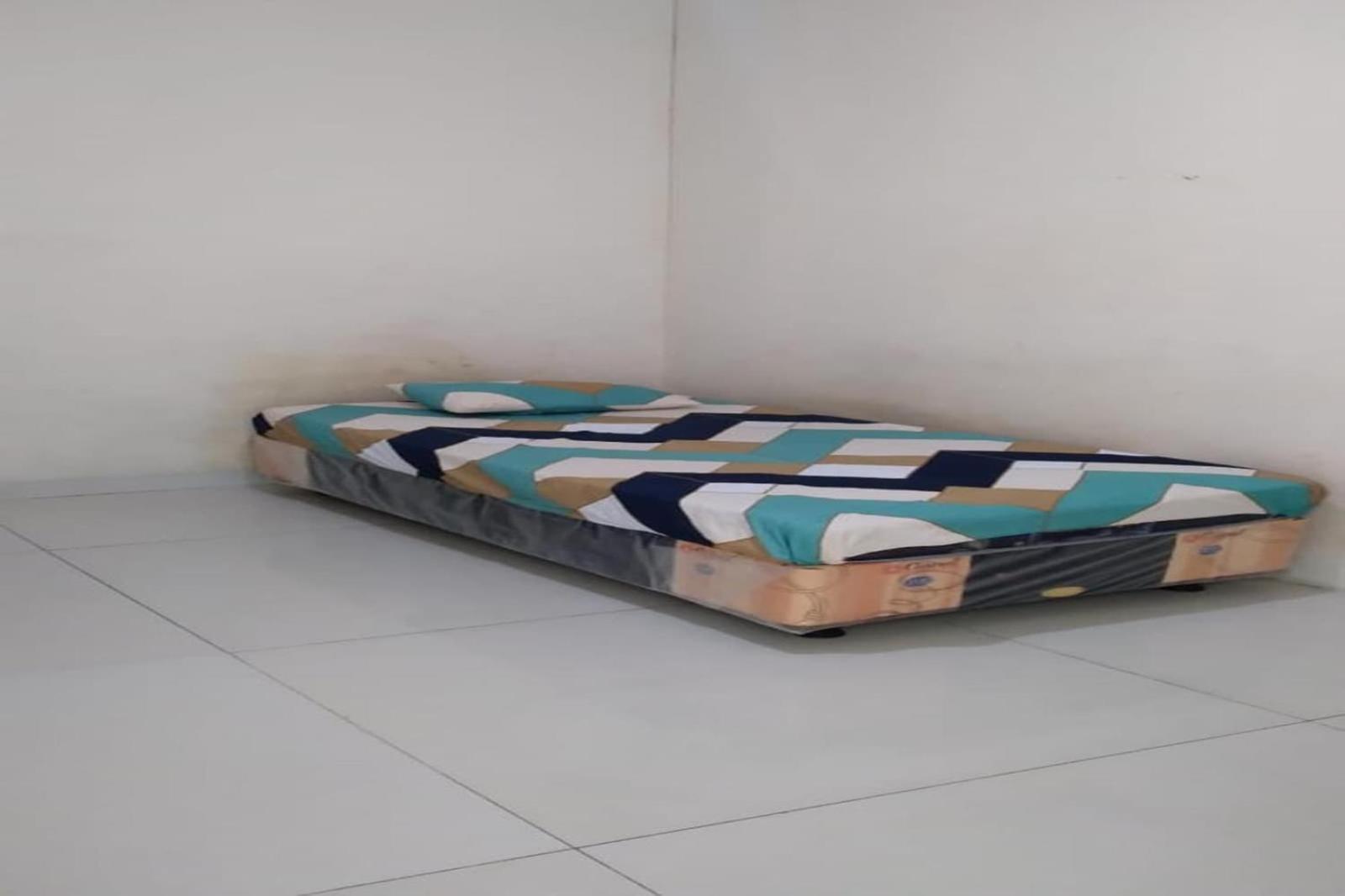 Spot On 94166 Kost Bunda Syariah Hotel Bekasi Exterior photo