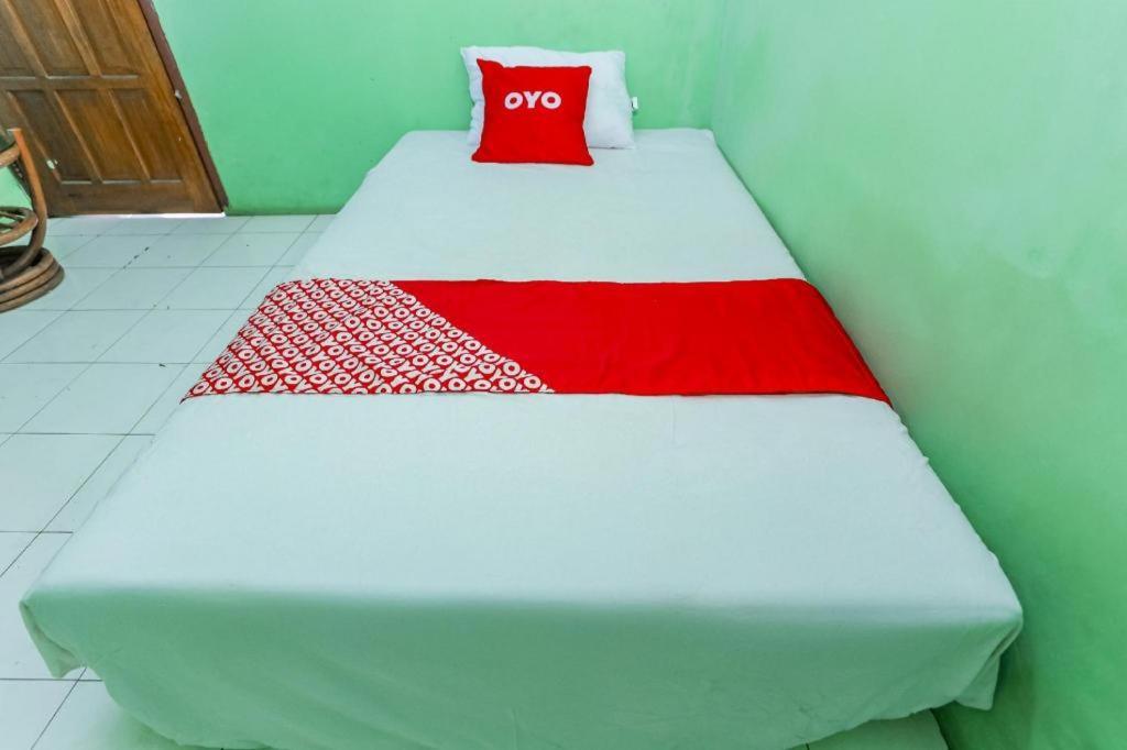 Spot On 94166 Kost Bunda Syariah Hotel Bekasi Exterior photo